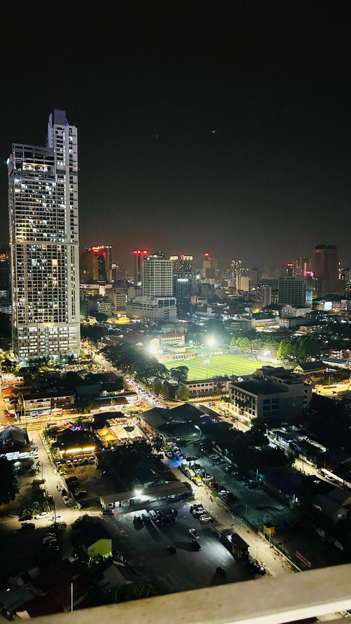 Summer Suites Klcc By Impexia Kuala Lumpur Exterior photo