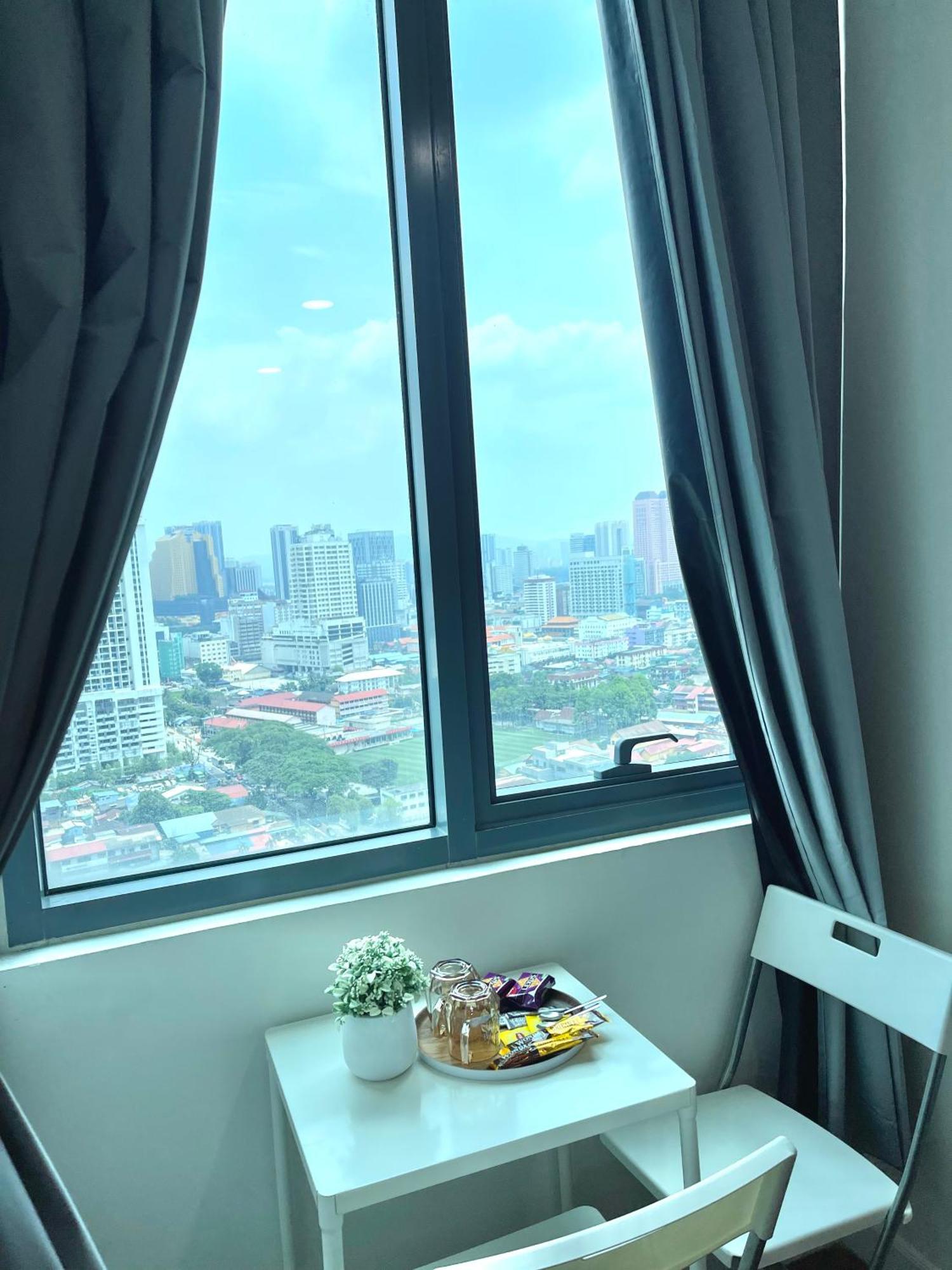 Summer Suites Klcc By Impexia Kuala Lumpur Exterior photo
