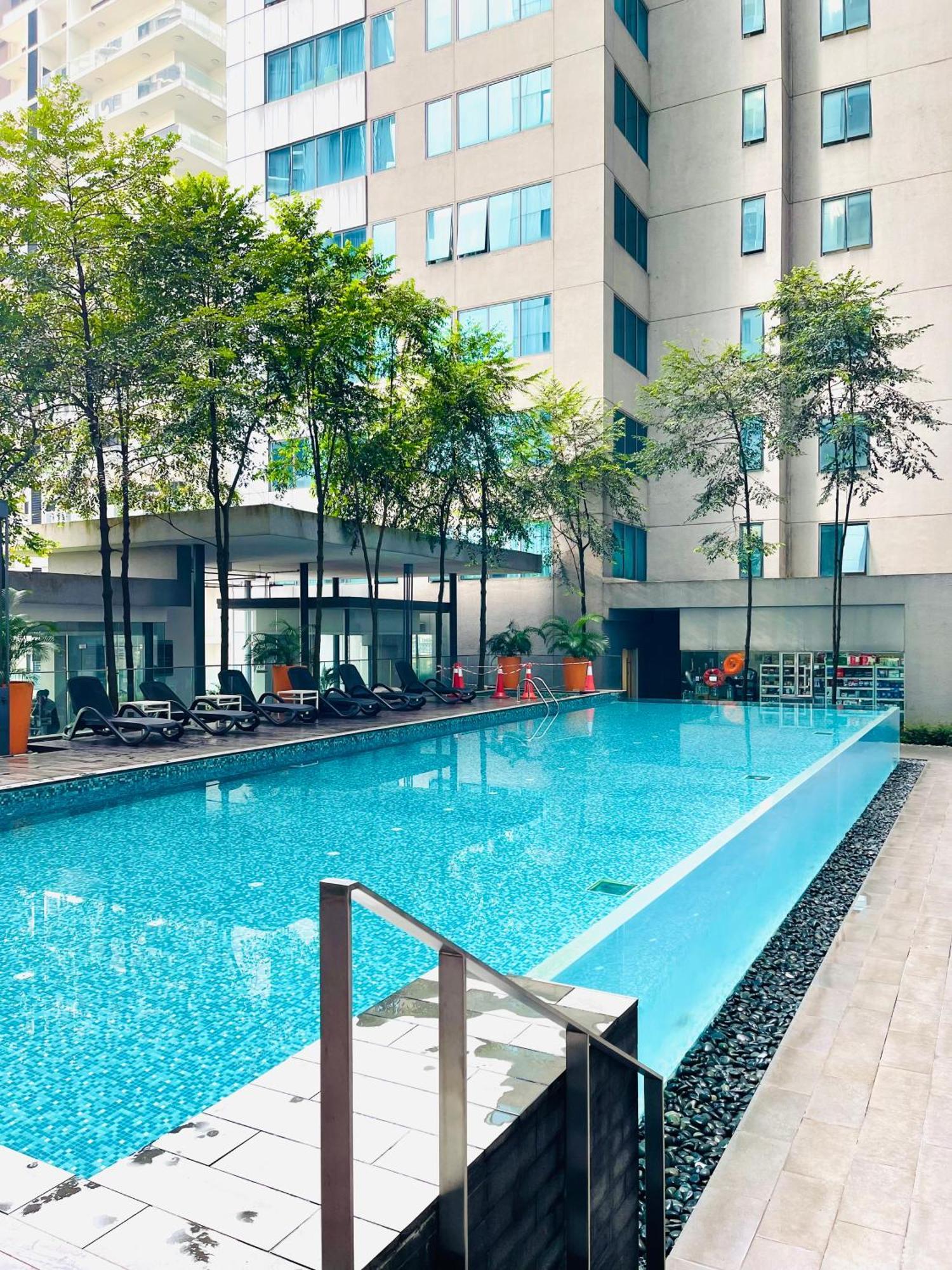 Summer Suites Klcc By Impexia Kuala Lumpur Exterior photo